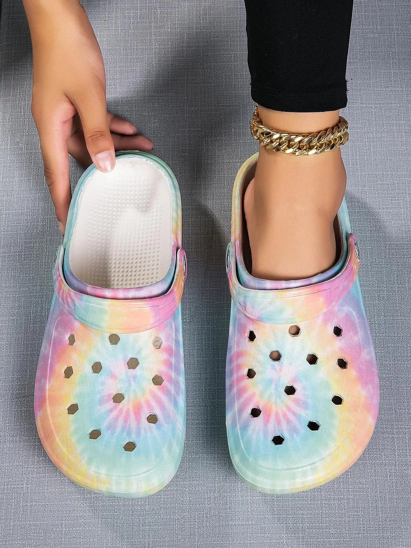 Garden Clogs Comfortable Women's Tie-dye Pattern Clogs, Slip On Lightweight Two-way Wear Clogs, Non-slip Summer Beach Slides 666