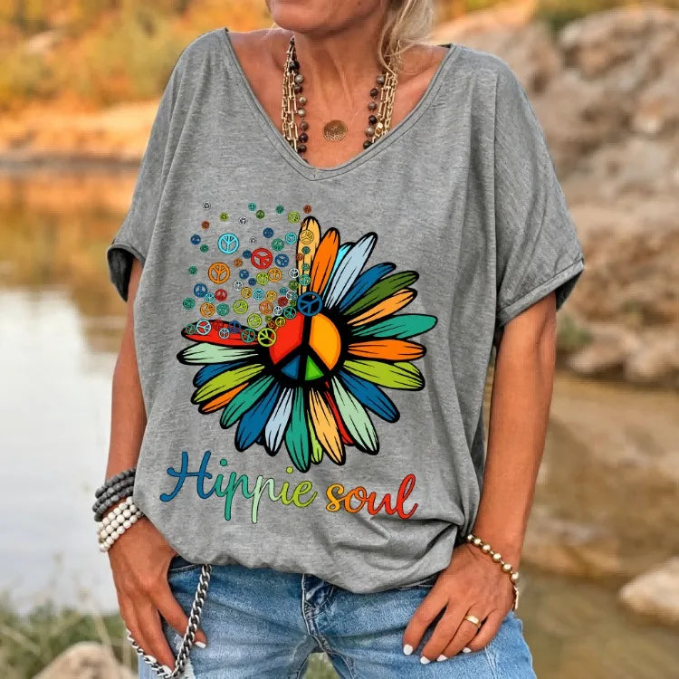Ilstile Women's Hippie Soul Peace Daisy T-Shirt Retro Boho Flower Print V-Neck Short Sleeve Loose Fit Casual Summer Top